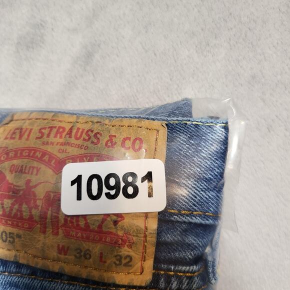 Levis 505 Jeans Mens 36x30 Blue Medium Wash Straight Leg 100% Cotton Denim Pants - Picture 11 of 11